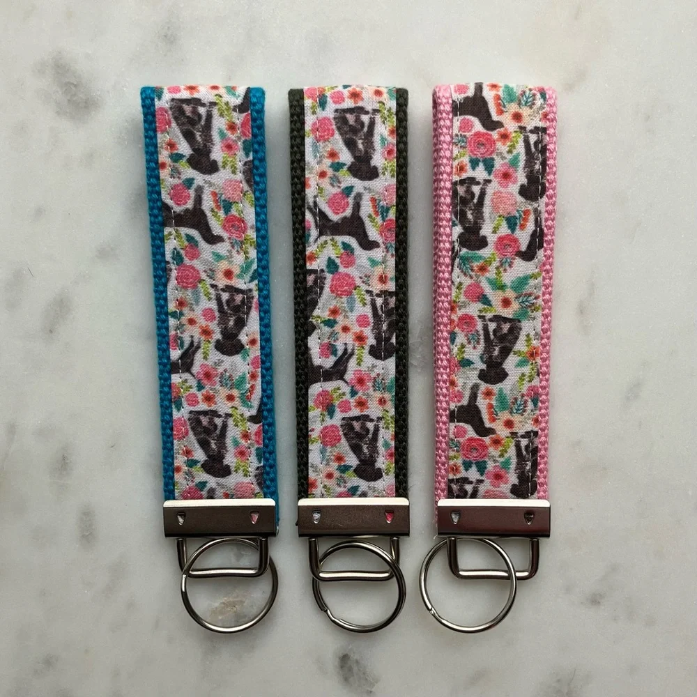 TURQUOISE German Shorthaired Pointer GSP Dog Floral Key Fob Wristlet Keychain